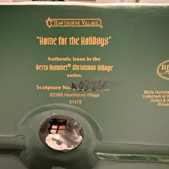 Christmas Village - "Home For The Holidays" Piece - Picture 9 of 9